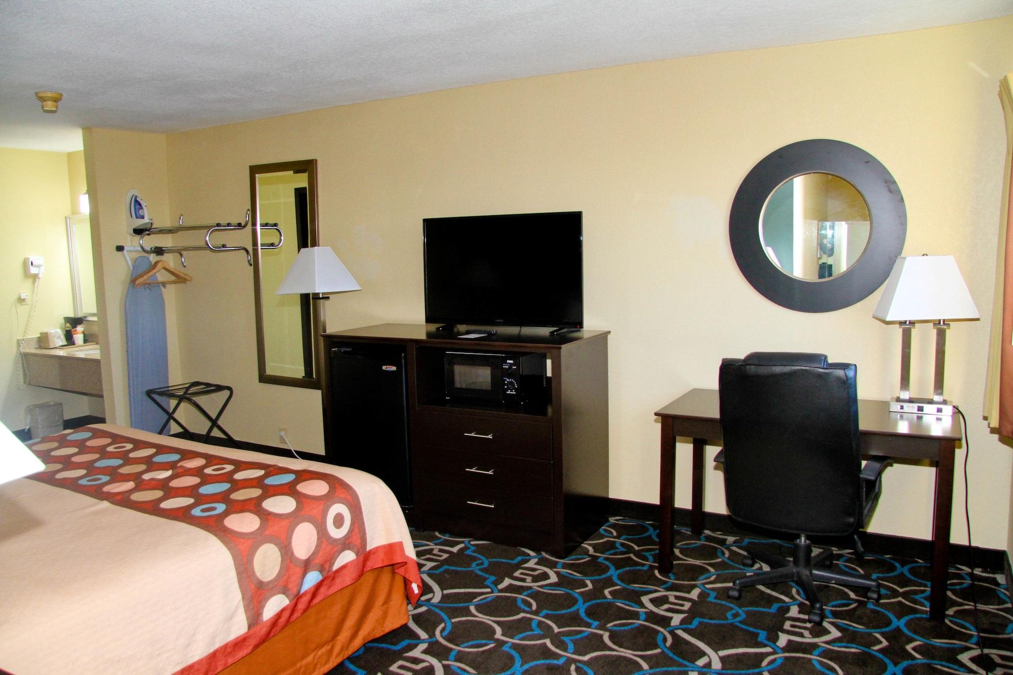 Super 8 By Wyndham Kansas City Buitenkant foto