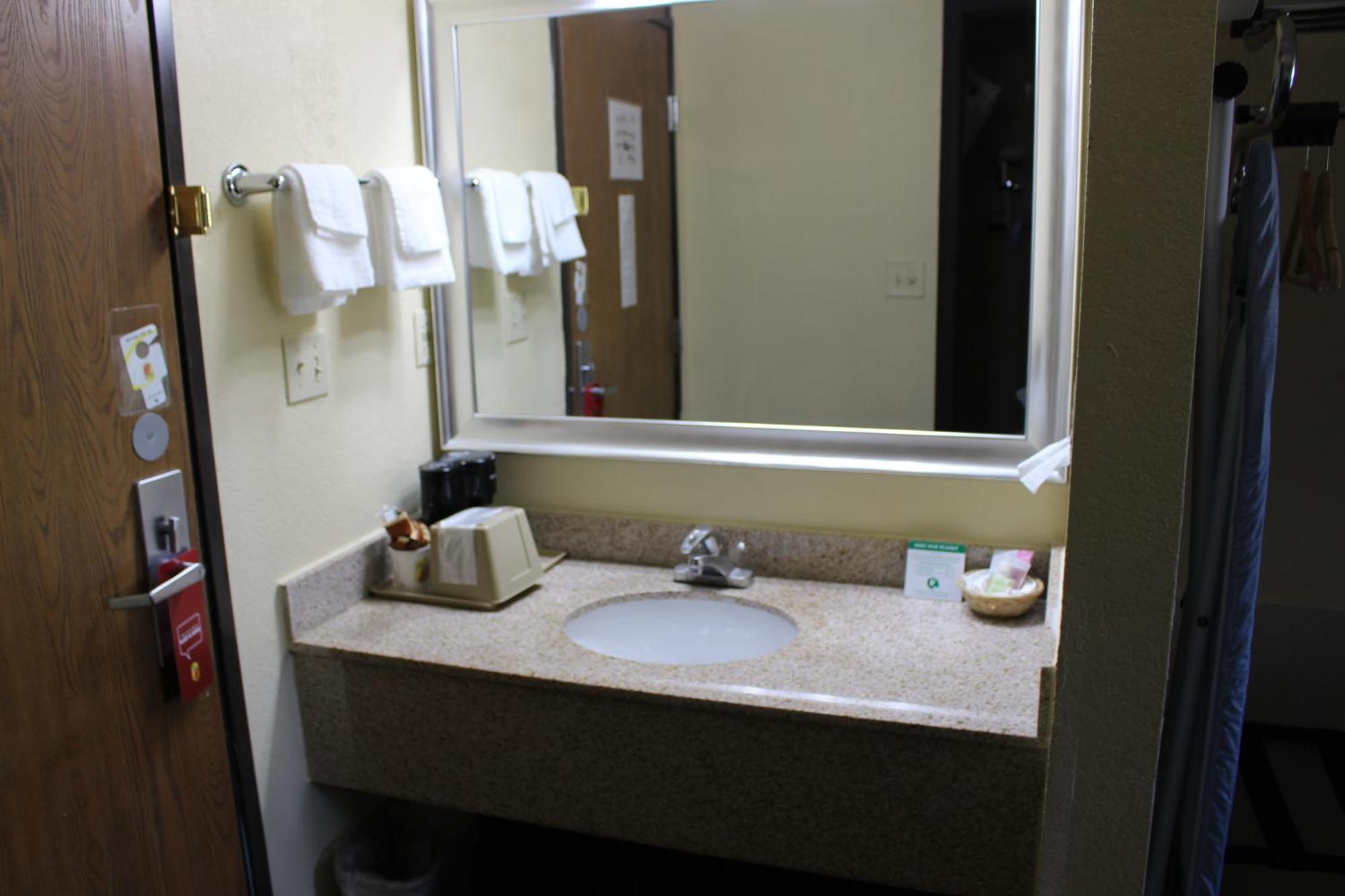Super 8 By Wyndham Kansas City Kamer foto