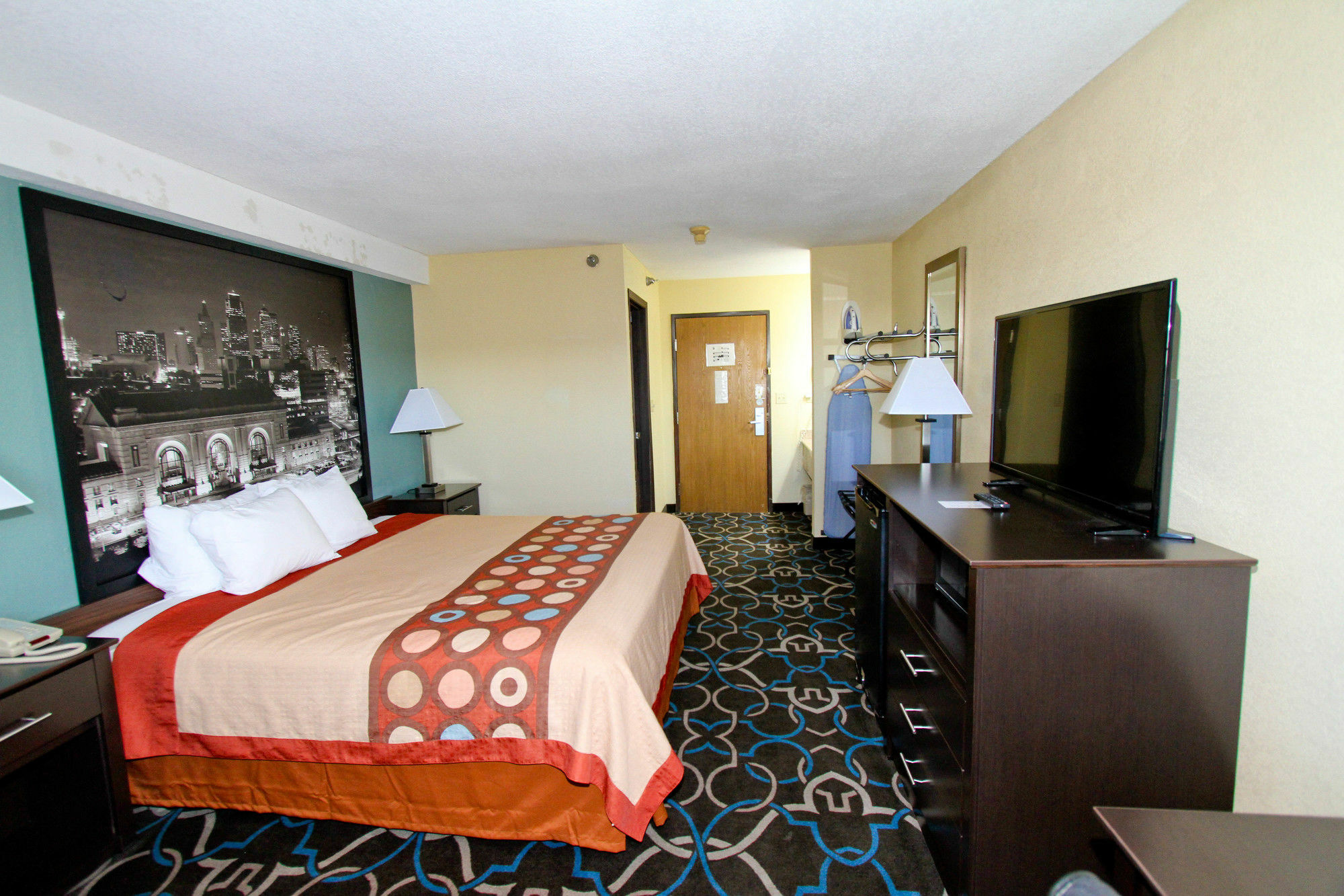 Super 8 By Wyndham Kansas City Buitenkant foto